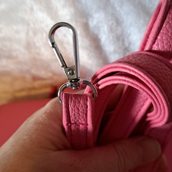 NWOT PINK CONVERTIBLE CLUTCH - Picture 15 of 15